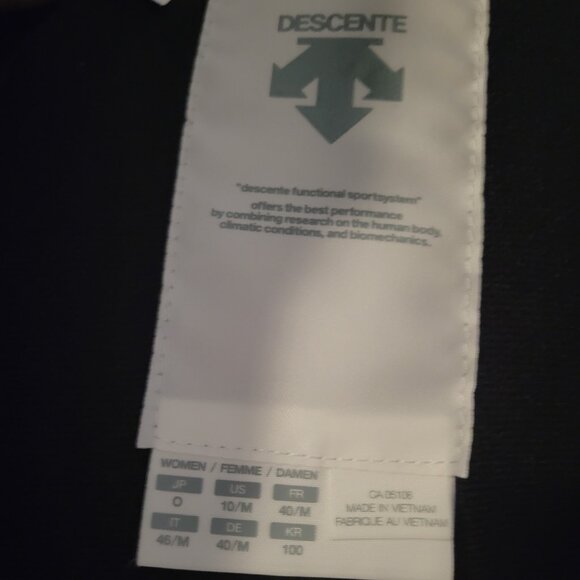 Descente Womens White Ski Jacket with removable hood - Picture 7 of 10